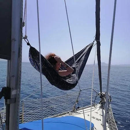 2-cottage Yacht With 2 Showers Datça