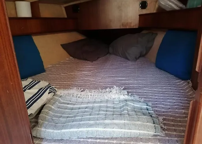 2-cottage Yacht With 2 Showers דטקה