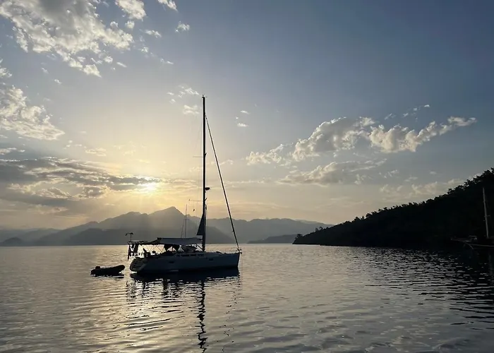 2-cottage Yacht With 2 Showers * דטקה