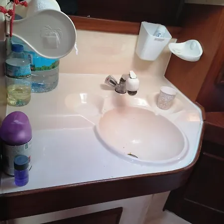 2-cottage Yacht With 2 Showers Båthotell Datça