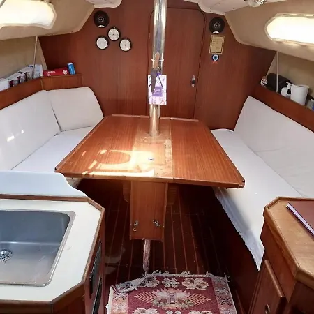 2-cottage Yacht With 2 Showers Datça